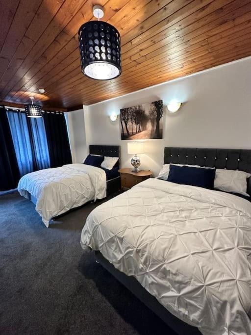 Modern 2 Bedroom Apt Derby City Luaran gambar