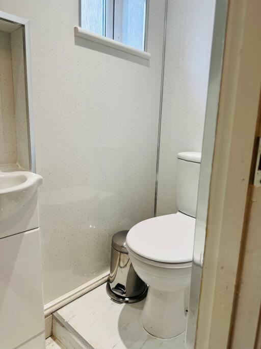 Modern 2 Bedroom Apt Derby City Luaran gambar