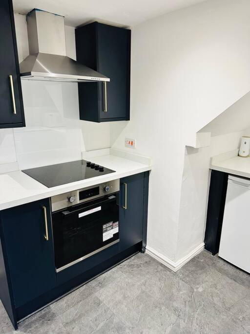 Modern 2 Bedroom Apt Derby City Luaran gambar