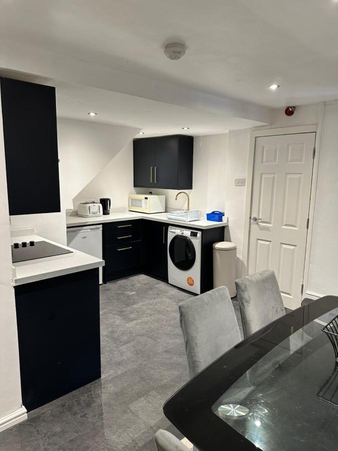 Modern 2 Bedroom Apt Derby City Luaran gambar
